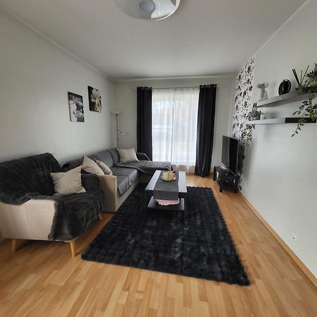 Long Holiday Apartment Kuressaare Exterior foto