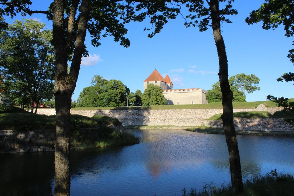 Long Holiday Apartment Kuressaare Exterior foto