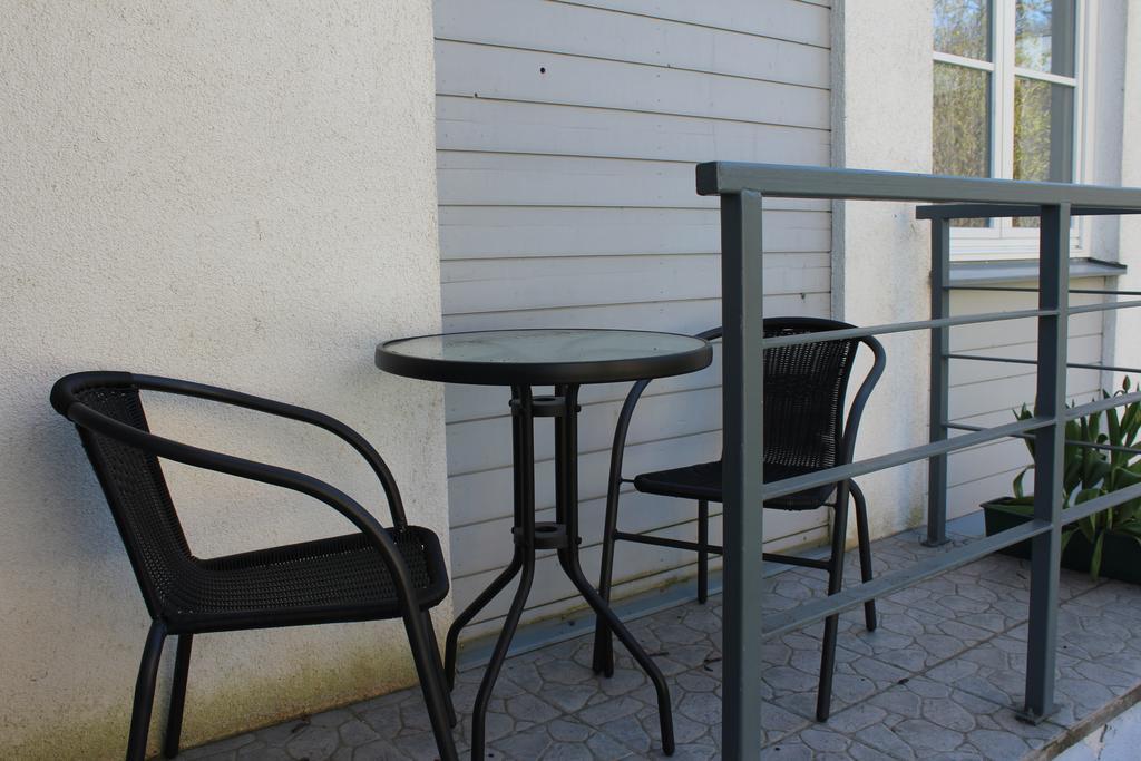Long Holiday Apartment Kuressaare Exterior foto