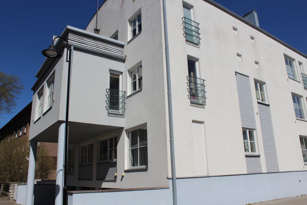 Long Holiday Apartment Kuressaare Exterior foto