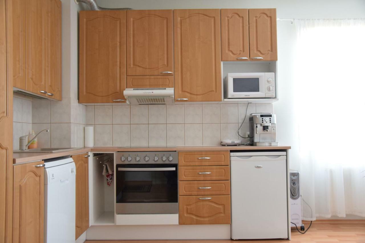 Long Holiday Apartment Kuressaare Exterior foto